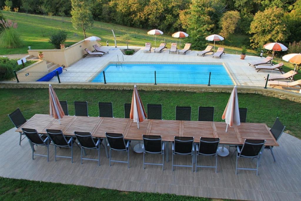 Chambres D'Hotes Les Peyrouses Сарла-ла-Канеда Экстерьер фото